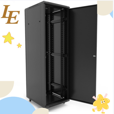 NA frei stehendes Server-Rack-Schrank für den Außenbereich SPCC 19 Zoll IP20 Server-Rack-Netzwerk-Schrank
