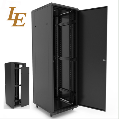 Hochkapazitäts-Server-Rack-Schrank mit einfacher Installation und Kabelmanagement