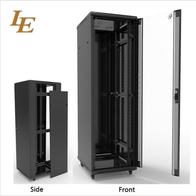 Klassischer 12U Server-Rack-Schrank mit Glastür für die Lagerung von Kommunikationsgeräten